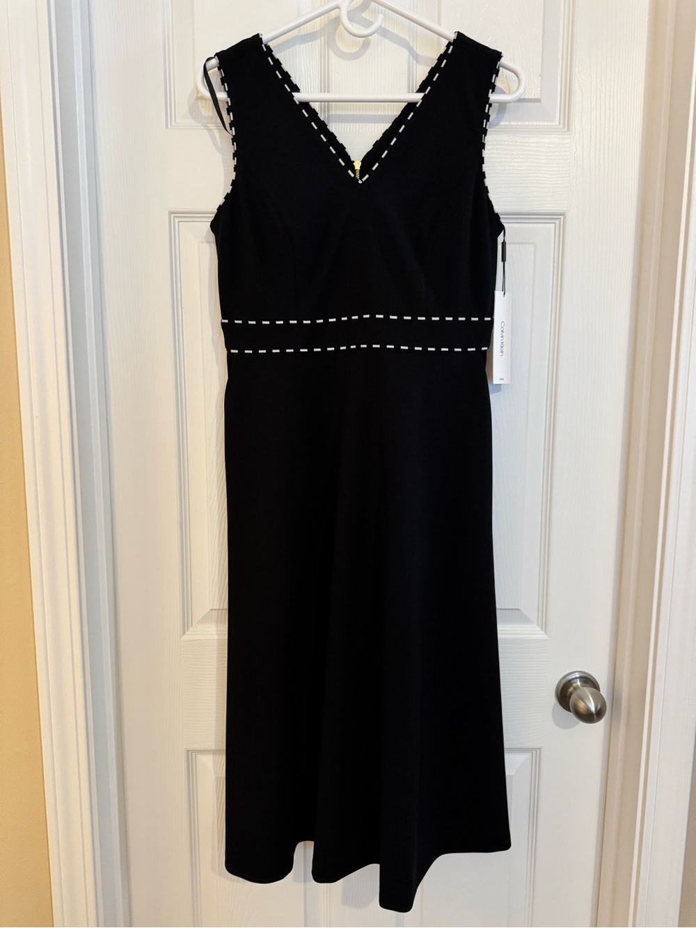 Classic Black V-Neck Midi Dress with POCKETS